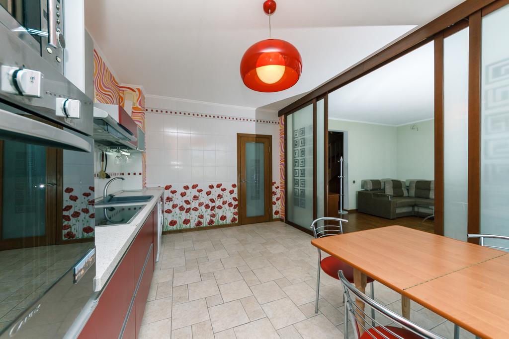 Two-Storey Apartment Near Iec Київ Екстер'єр фото