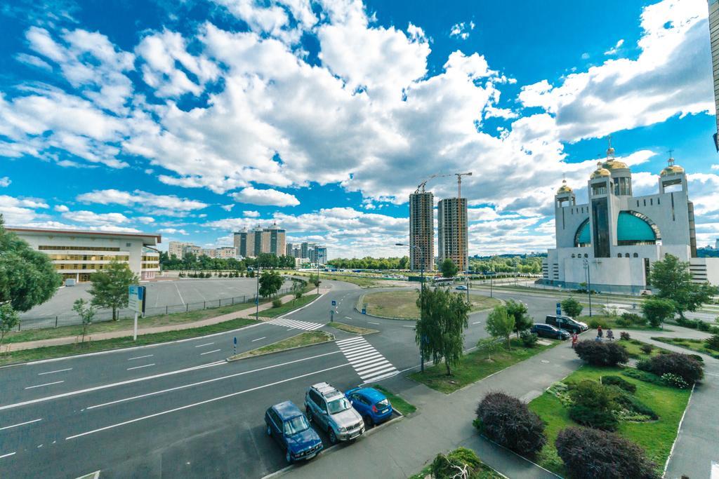 Two-Storey Apartment Near Iec Київ Екстер'єр фото